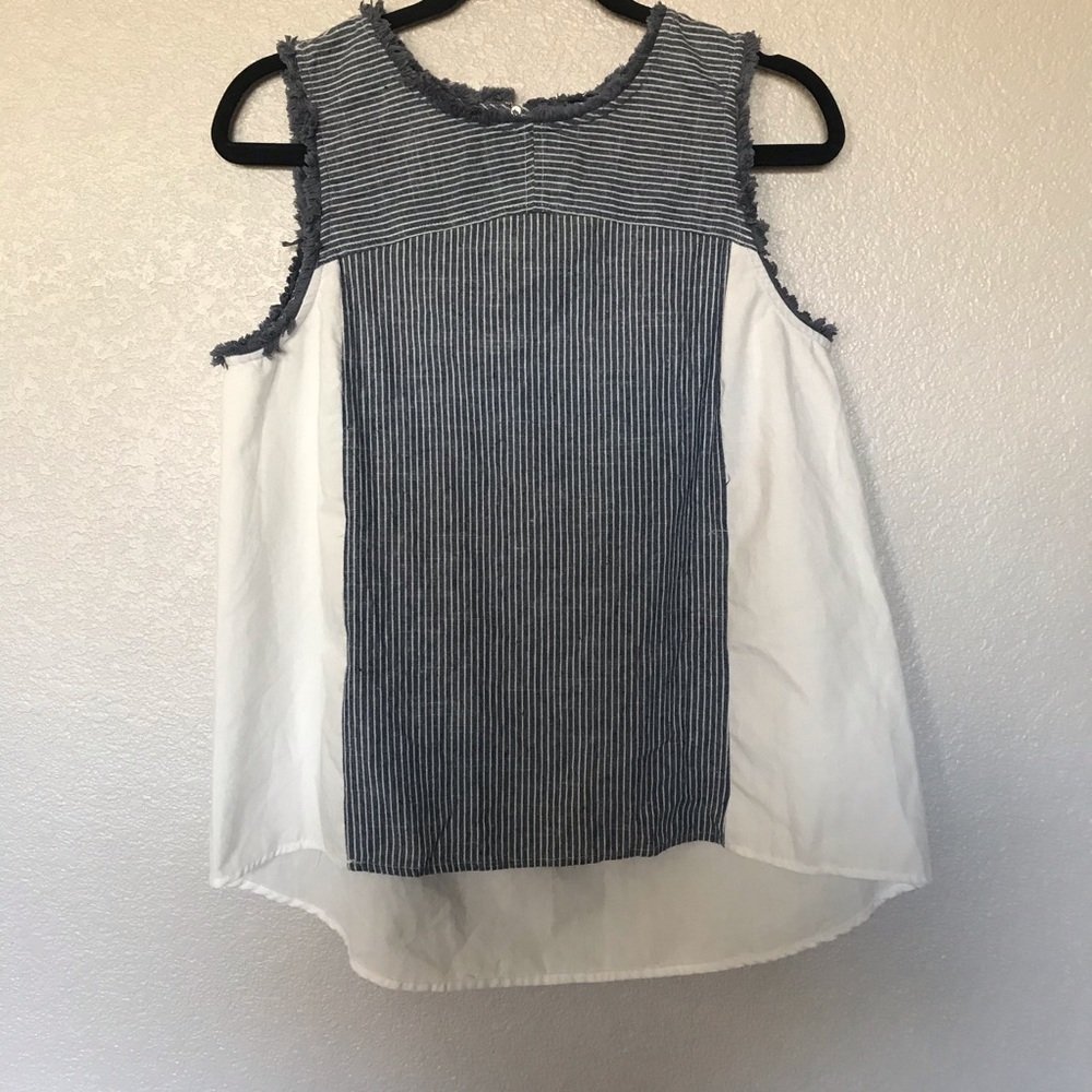 deChance chambray & white sleeveless top large